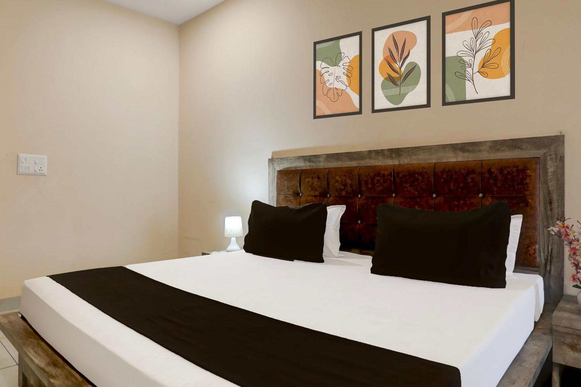 Hotel O Rana Hotel & Restaurant Mérath Exteriér fotografie